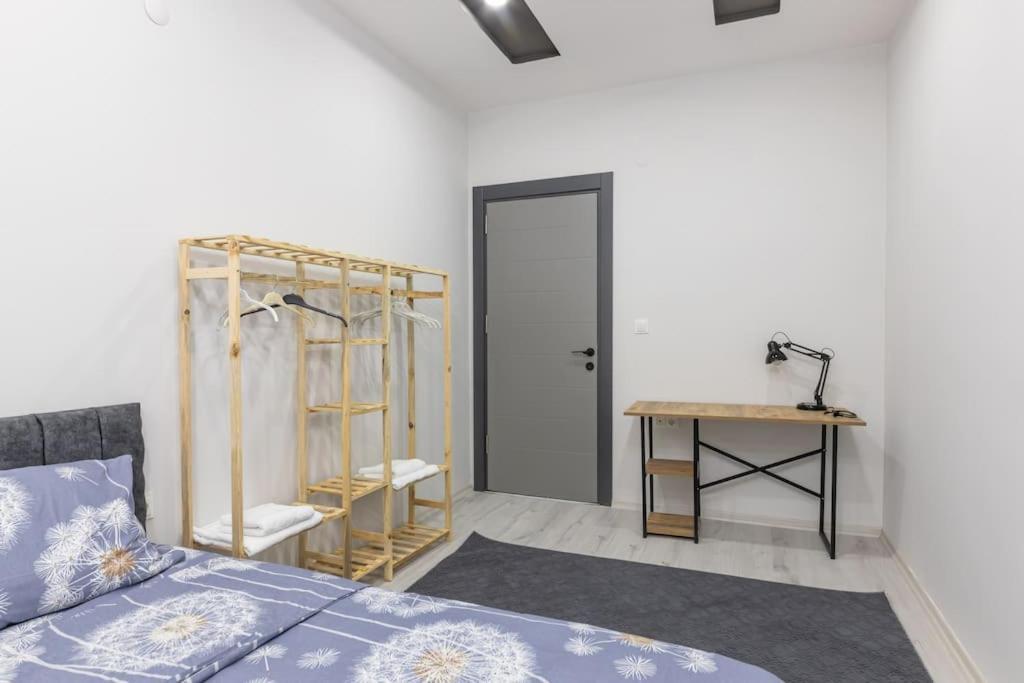 6-sehir Merkezinde Bueyuek Modern Daire