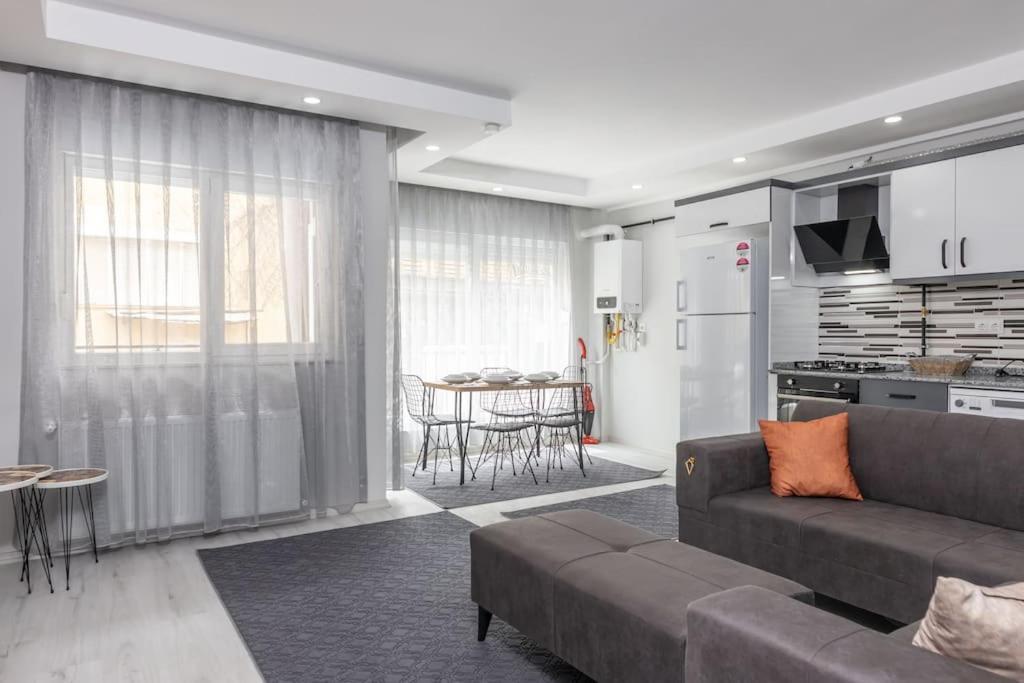 Daire 6-sehir Merkezinde Bueyuek Modern Antalya