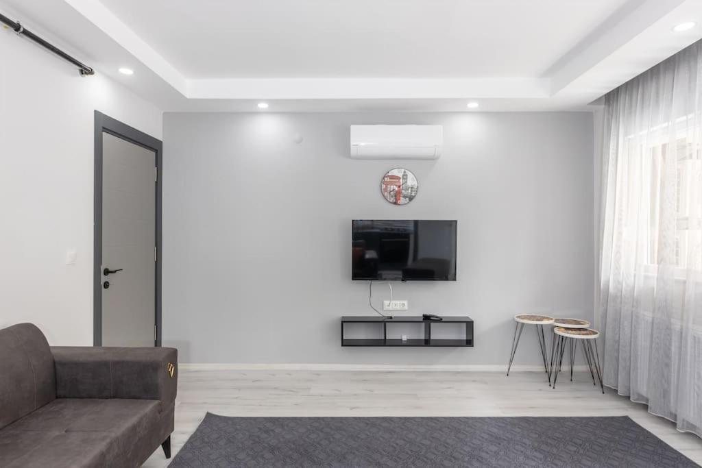 6-sehir Merkezinde Bueyuek Modern Daire