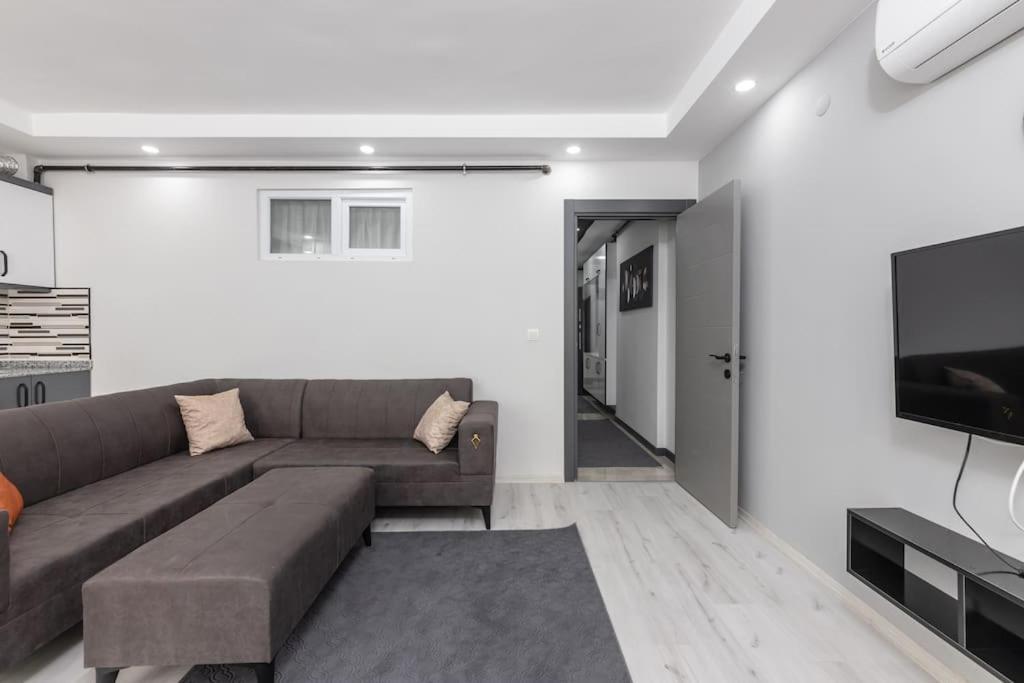 Daire 6-sehir Merkezinde Bueyuek Modern Antalya